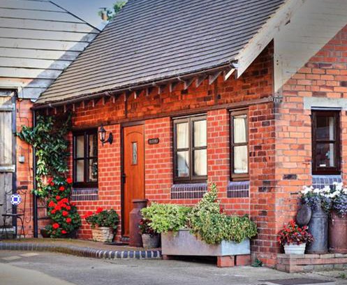 Coalbrookdale House | Finest Retreats - The Dairy at Morrells Wood