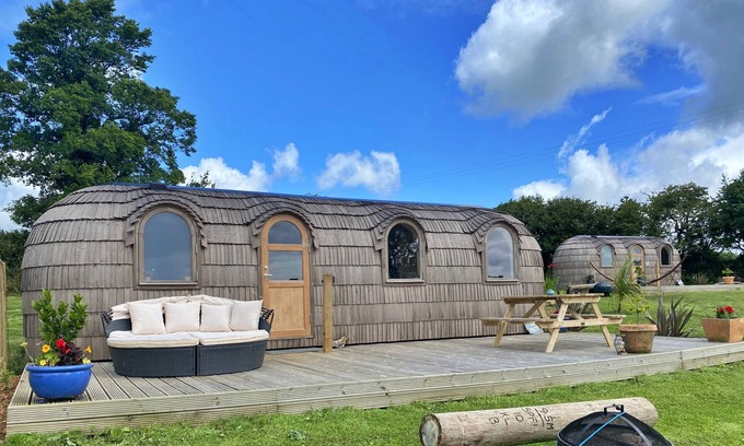 Looe Ski Chalet | Finest Retreats | The Pasty Cabin