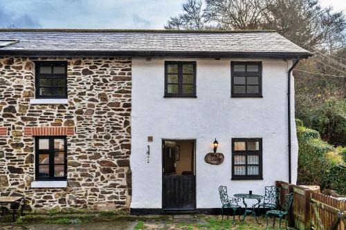 Trusham House | Finest Retreats - The Lodge at The Cridford Inn