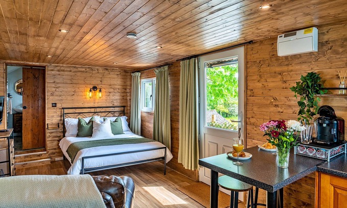 Boyton Ski Chalet | Finest Retreats | Trevoya Cabin