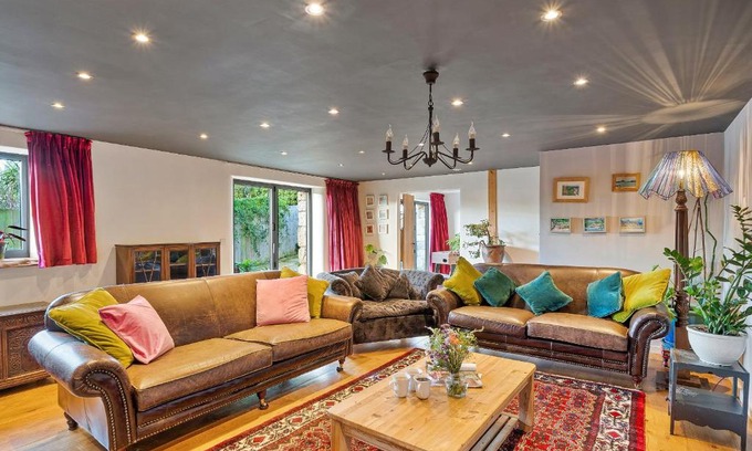 Mount Hawke House | Finest Retreats - Trenethick Barns
