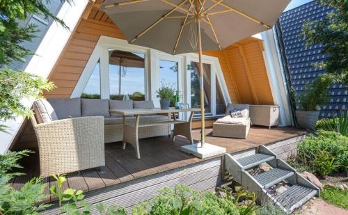 Kroeslin House | Finnhütte in Freest mit Sauna und umzäunten Grundstück