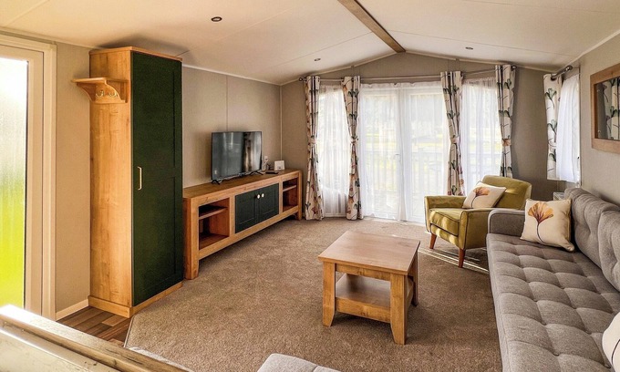 Chester House | Fir Trees Executive 3
