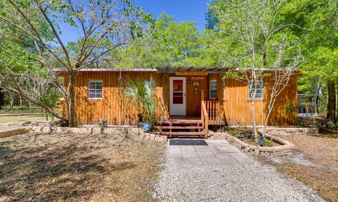 Dunnellon Cabin | Fire Pit & Boat Dock: Peaceful Dunnellon Cabin!
