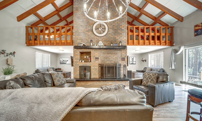 Heber Cabin | Fire Pit & Grill: Spacious 'Forest Lakes Chalet'