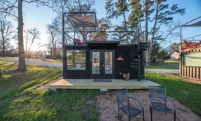 Willis House | Firebox: 2 mins to Lake Conroe! Rooftop deck, Heated Pool, Fire Pit