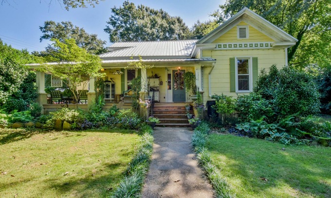 Tuscaloosa House | Firefly Garden - Urban family friendly Oasis near campus!