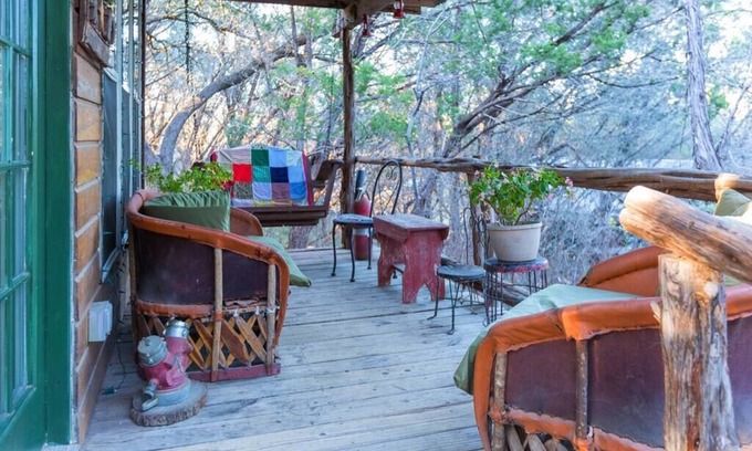 Marble Falls House | Firehouse Cabin at Hamilton Creek