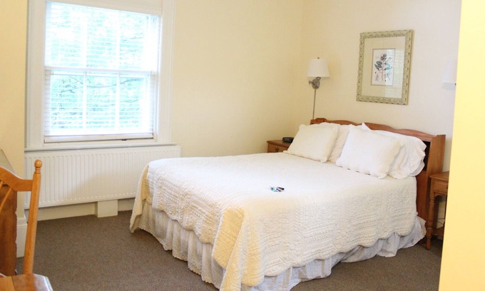 Randolph House | Firehouse Inn room 202