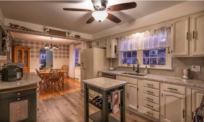 Niskayuna House | Fireplace | Patio | Parking