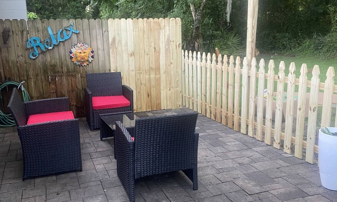 Orlando Apartment | First-Class Crash Pad! studio apartment, close to UCF.