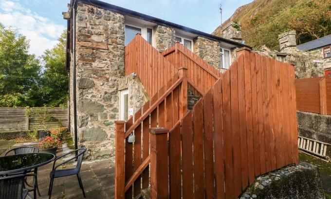 Tremadog Apartment | First Floor Apartment