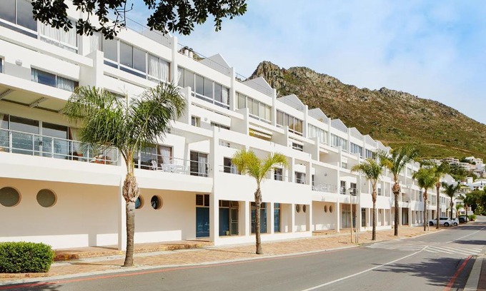 Gordons Bay Central Apartment | First Group Cape Gordonia