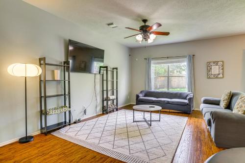 Humble House | Fish and Hike Pet-Friendly Humble Home with Yard