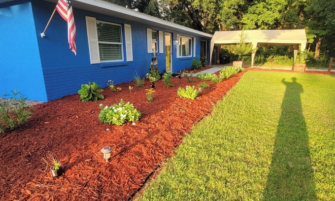 Crystal River House | Fish, Scallop,Manatees.Private quiet Fenced yard, pets ok, 5 minutes to water!