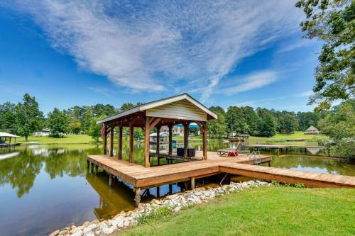 Milledgeville House | Fish, Swim and More Quiet Retreat on Lake Sinclair!