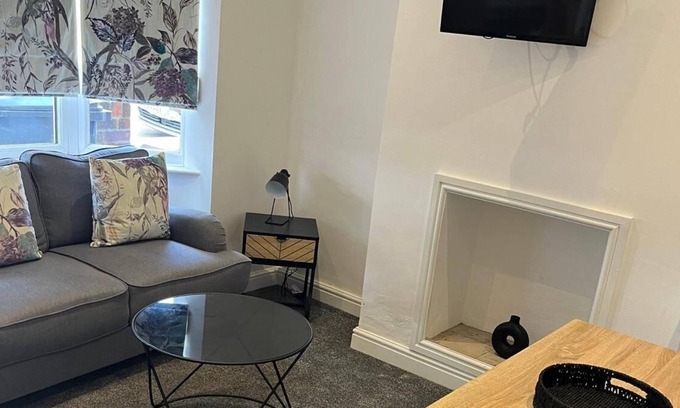 Selby House | Fisherman's Keep (Quiet Street Location)