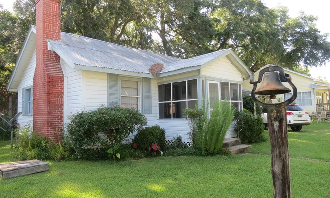 Bon Secour Cottage | Fishermen Beach Lovers Snowbirds Unique Bon Secour River Cabin, Pet Friendly!