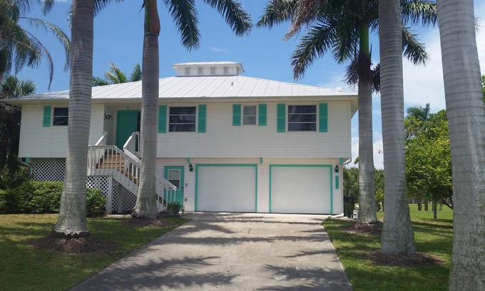 Alden Pines House | Fishermen's, Golfer's, Boater's, Kayaker's, Birder's & Snowbird's Dream!