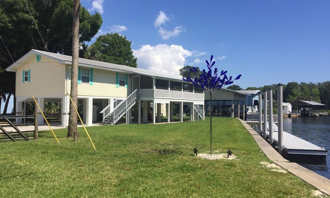 Suwannee House | Fishing Paradise, where Suwannee River meets Gulf of Mexico
