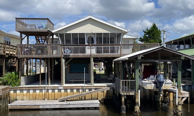 Salem House | Fishing /Scalloping /Boating on the Gulf of Mexico.