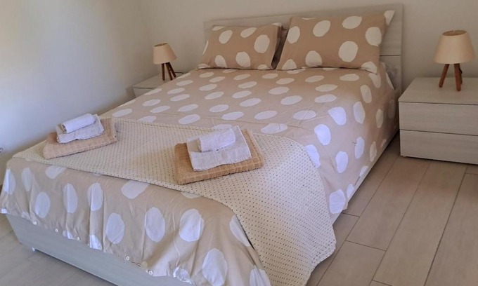 Centro Giano House | Fiumicino Airport Sunflower Room