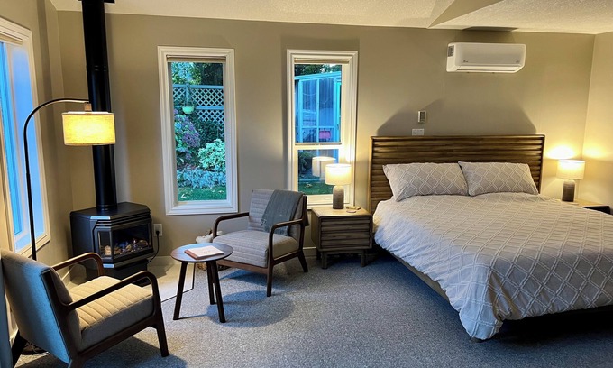 Regional District of Nanaimo Bed & Breakfast | Five Gables - Your Peaceful Retreat in Qualicum Beach.