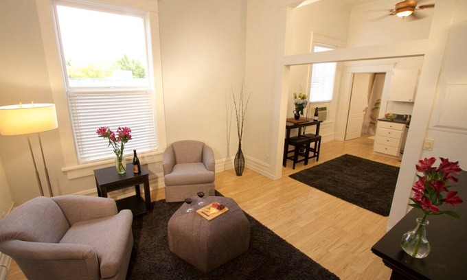 Walla Walla Apartment | Five — King Bed, Historic Downtown Apartment in Nicely Appointed Building on Main Street