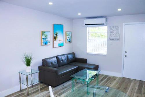 Dania Beach House | Flamingo Beach House