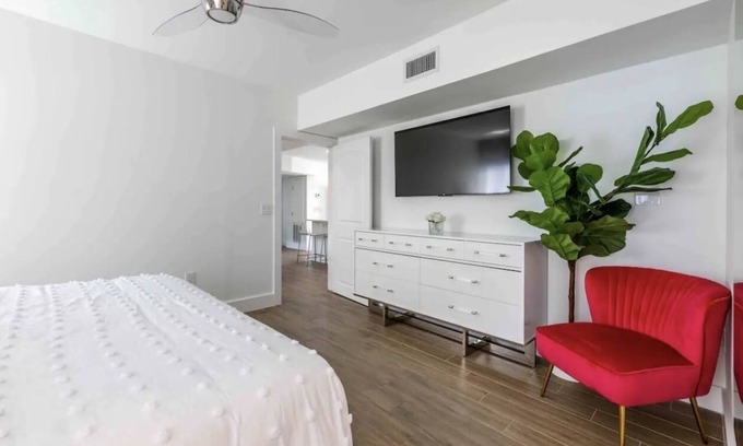 Delray Beach Villa | Flamingo Villa/4BR walk to downtown