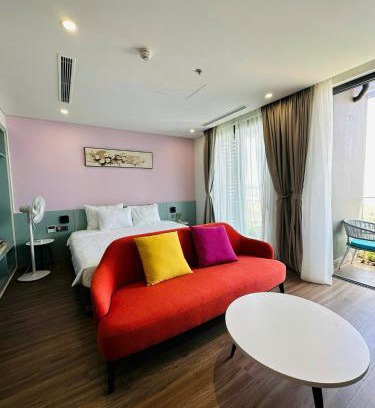Hoang Hoa Hotel | Flamingos Ibiza Hải Tiến tầng cao nhìn trọn view biển Hải Tiến