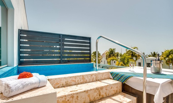 San Pedro Resort | Flash Sale! Luxury Penthouse: Island Tranquility, Personal Plunge Pool