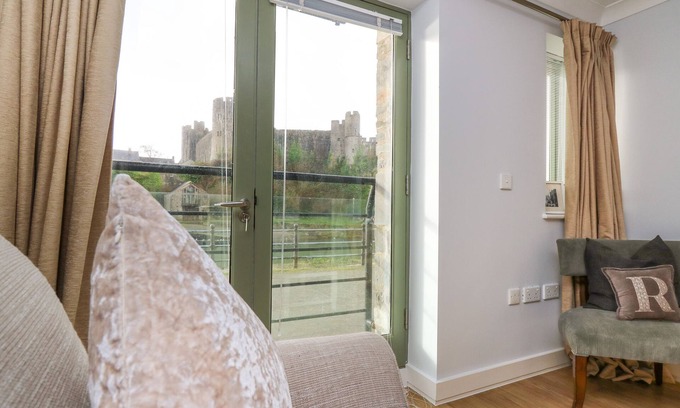 Pembroke Cottage | Flat 2