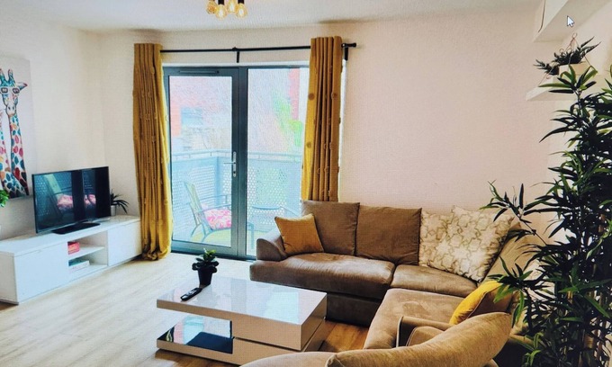 Saint Paul's Apartment | Flat 4 Pembroke Court