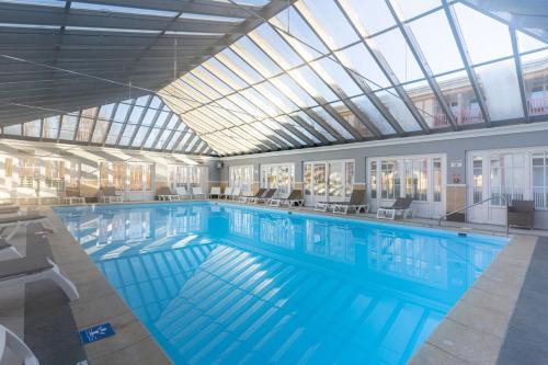 Le Touquet-Paris-Plage Apartment | Flat for 4 people with swimming pool tennis court and car park 56