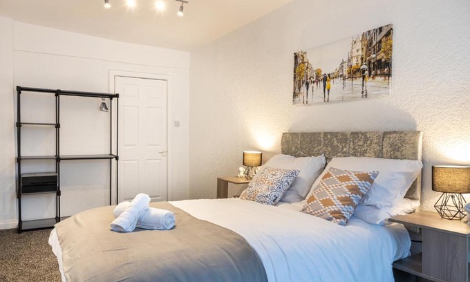 Cheetham Hill Apartment | Flat In Greater Manchester
