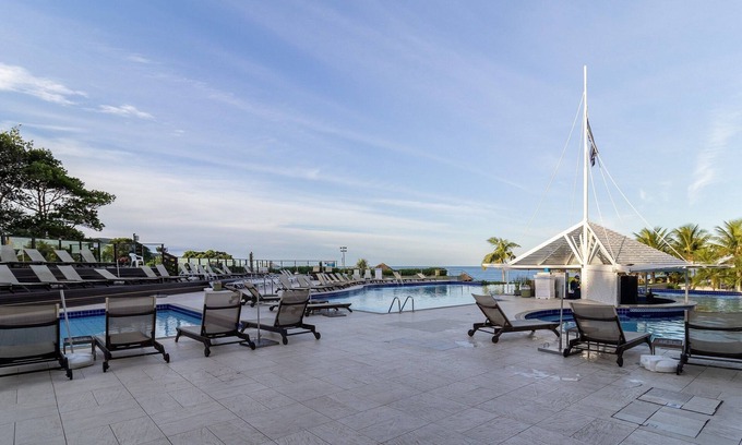 Ingleses Sul Apartment | Flat Vista mar Dentro de Resort de Luxo Sto2206