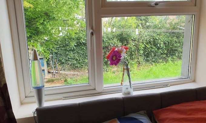 Lisvane Apartment | Flat With Parking Cardiff North