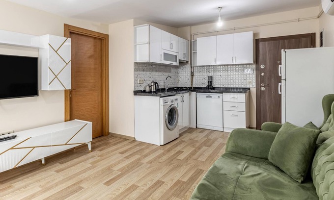 Mecidiyekoy Apartment | Flat with Terrace 1 min to Trump Towers
