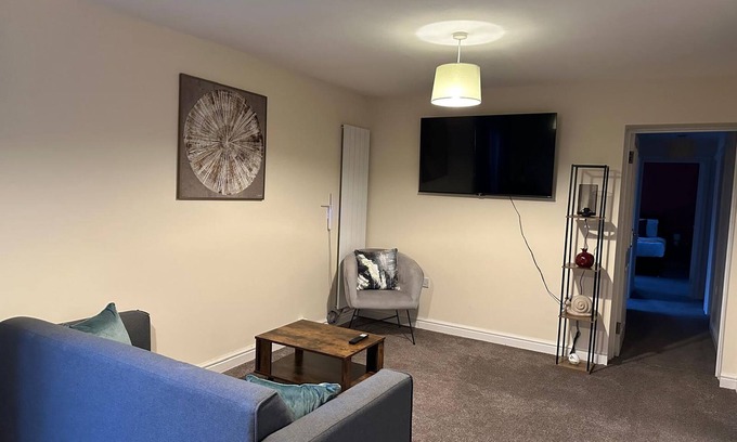 Stroud Apartment | Flat with the view in Stroud