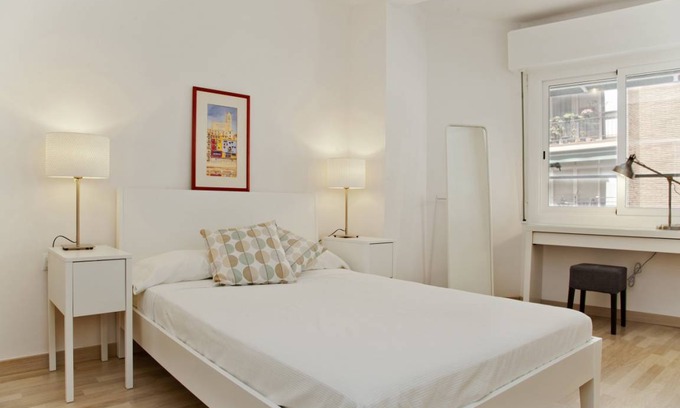 Sants-Badal Apartment | Flateli Roger 2
