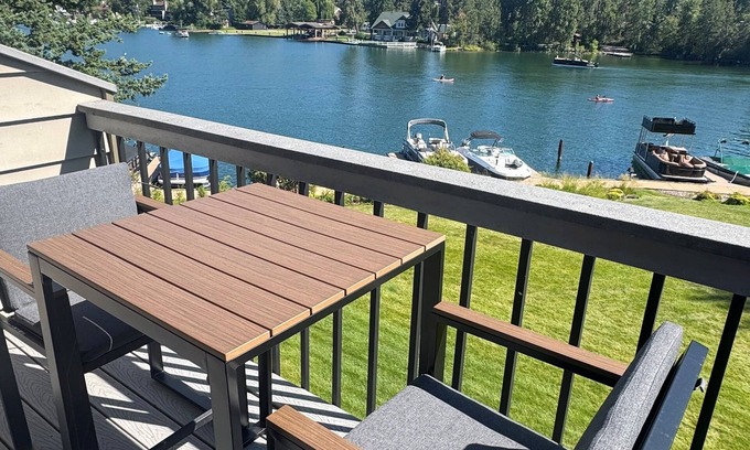 Bigfork Condo | FLATHEAD LAKE WATERFRONT STUDIO RETREAT! WITH BOAT OPTION