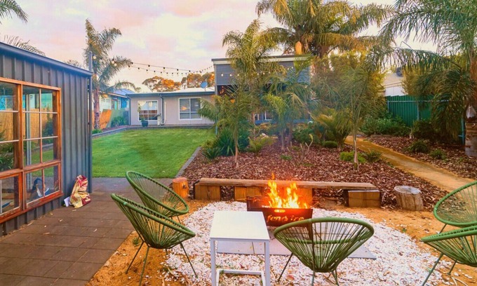 Christies Beach House | Flawless on Fenton Christies Beach
