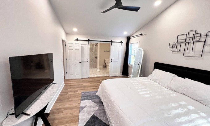 Charlotte House | Flexis living 4-bedroom house in Charlotte-PNC-University-MotorSpeedway