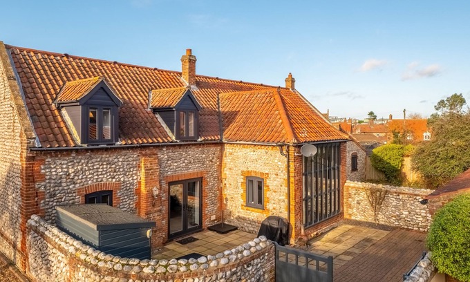 East Runton Other | Flint Barn, East Runton, Norfolk