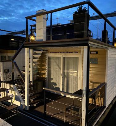 Seca House | Floating House Blue Moon