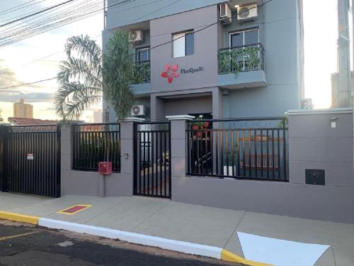 Olimpia Apartment | Flor Que Ri - Flats Mobiliados na Melhor Localização