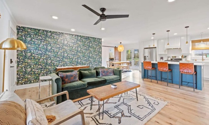 Conestee House | Flora Sanctuary- 10 Min from Downtown Greenville!