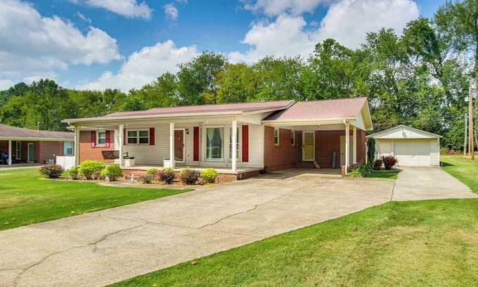 Florence House | Florence Family Home w/Dog-Friendly Yard