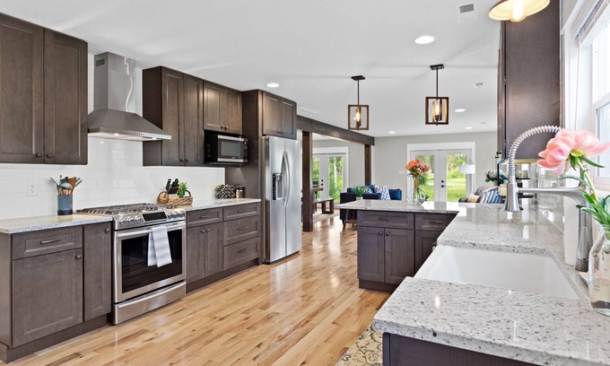 Florence House | Florence Farmhouse | Scenic Location | ♛ King & Queen Beds